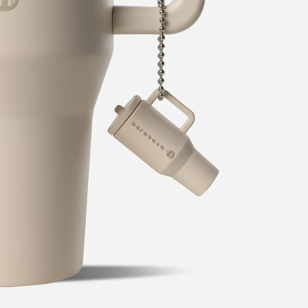traveler-keychain-t9 Web-TravelerKeychainPhotos-Cream2.webp